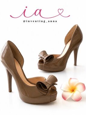 GUESS Cruelty Free Patent Taupe Peep Toe 5-inch Heels with Bow Detail size 8